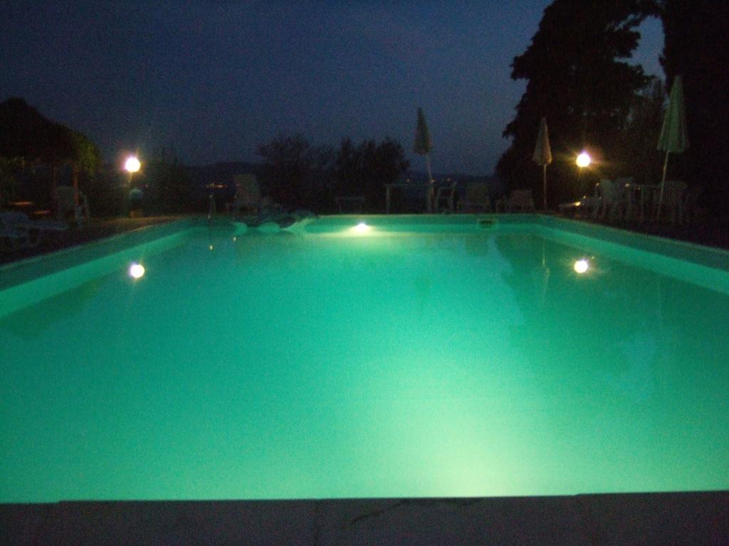 Agriturismo Relais Poggio Primo Borro ภายนอก รูปภาพ