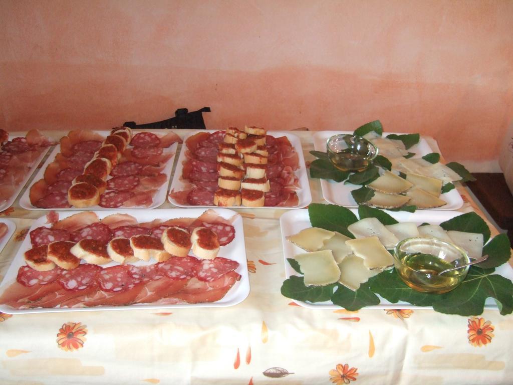 Agriturismo Relais Poggio Primo Borro ภายนอก รูปภาพ